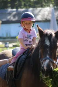 Paard rijden tijdens uw kindvriendelijke vakantie