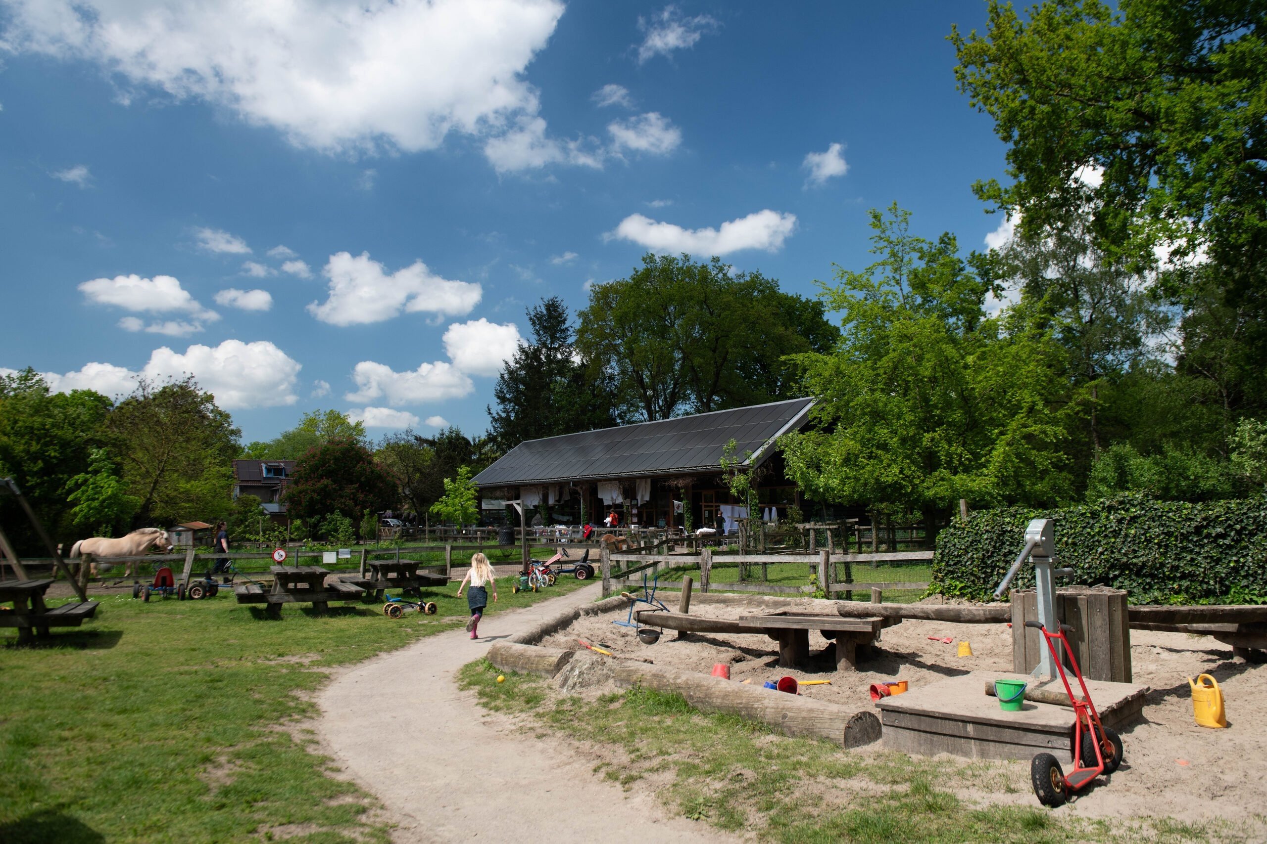 De roek vakantiebungalows kinderboerderij